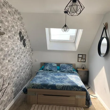 Au Calme A 20 Minutes A Pied Du Circuit Avec Garage Prive Дом отдыха *