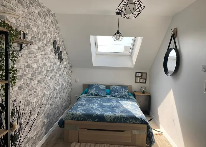 Au Calme A 20 Minutes A Pied Du Circuit Avec Garage Prive Holiday home *